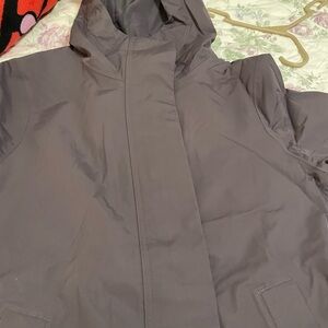 Athleta Rainout Forecast Shell ll size M. NWT! Retail $170